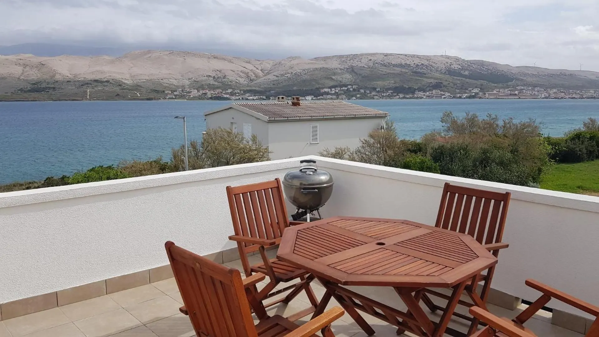 Dolphin House Appartement Pag Town Kroatië